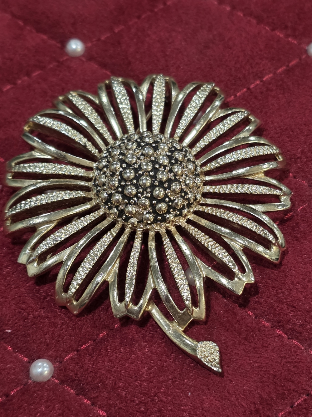 Vintage Sarah Coventry Gold-Tone 'Daisy Mae' Floral Brooch
